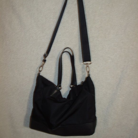 COACH PURSE WITH ATTACHABLE ADJUSTABLE NYLON STRAP - Picture 5 of 11